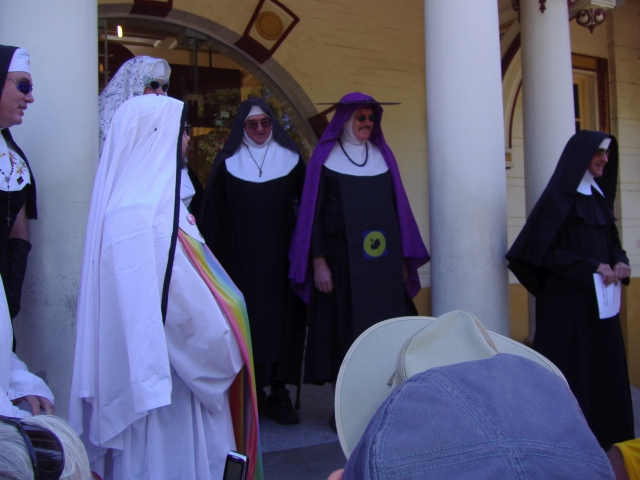 Zoo Walk 5 March 2003